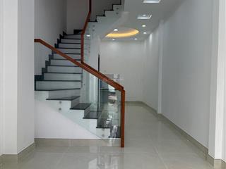 Nhà đẹp giá tốt âu cơ  2 tầng 50 m2  chỉ nhỉnh nhẹ 7 tỷ