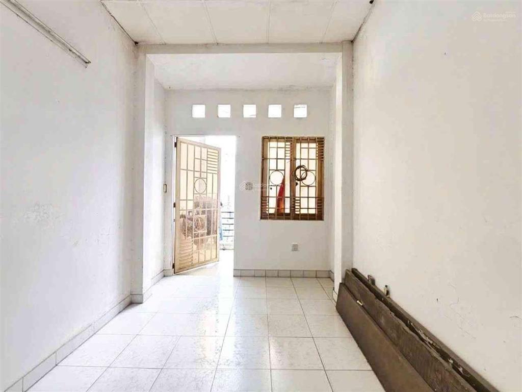 K tin nổi, 3 tầng nở hậu 56 m2  khu kinh doanh sầm uất bình thới  ô tô đỗ cửa  chỉ nhỉnh 5 tỷ
