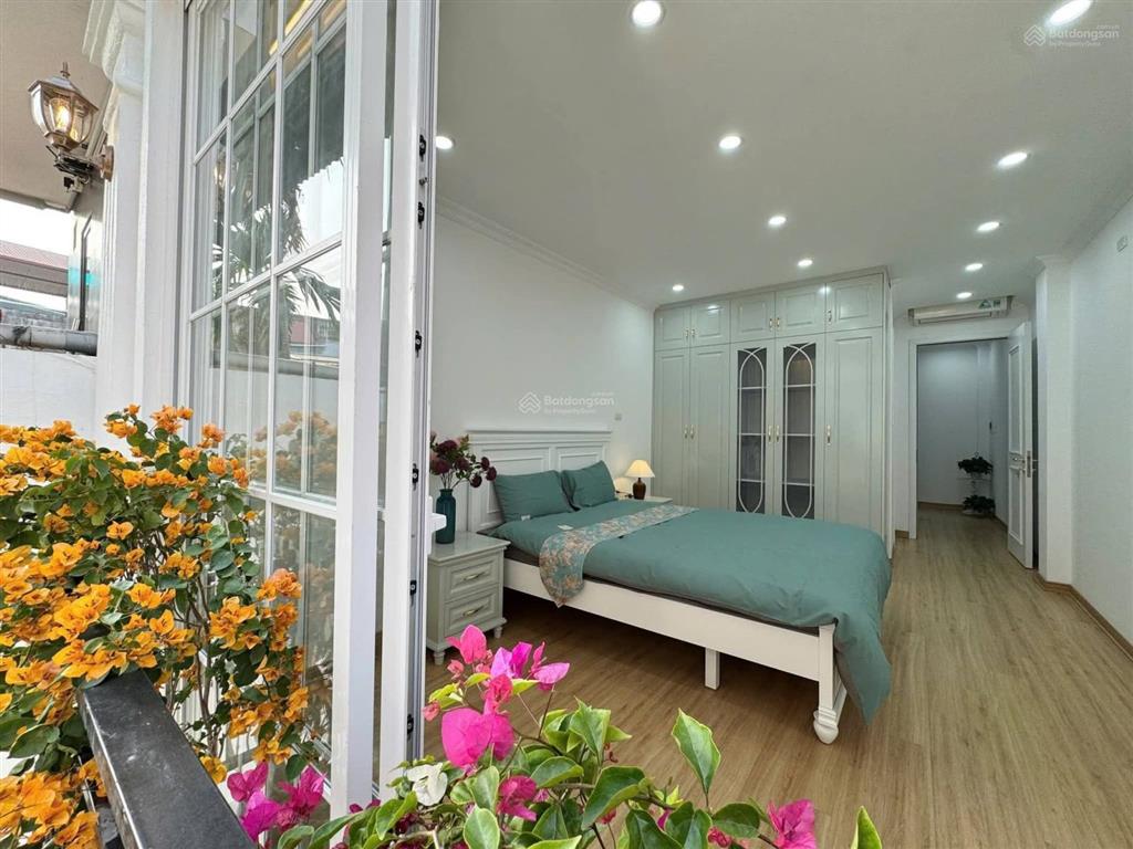 Chỉ 8.6 tỷ  cầu giấy  41 m2 5 tầng  full nội thất  sát phố  kinh doanh