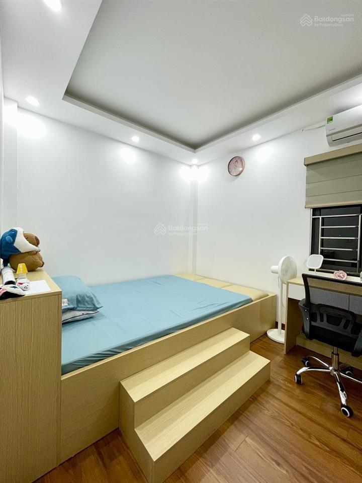 Chỉ 8 tỷ ! siêu phẩm nguyễn khang cầu giấy , 37 m2 , sát ôtô ,ở ngay