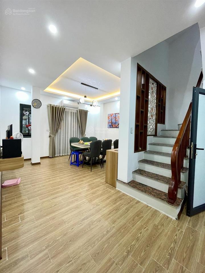Chỉ 8 tỷ ! siêu phẩm nguyễn khang cầu giấy , 37 m2 , sát ôtô ,ở ngay