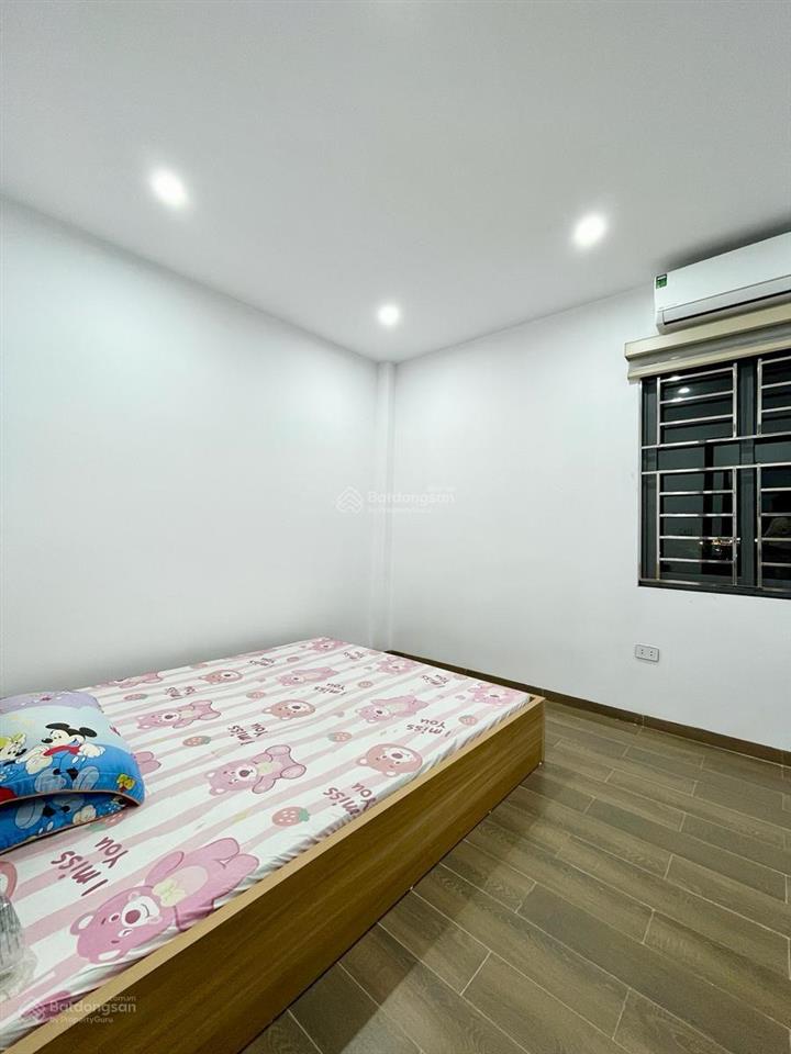 Chỉ 8 tỷ ! siêu phẩm nguyễn khang cầu giấy , 37 m2 , sát ôtô ,ở ngay