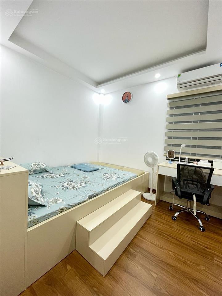Chỉ 8 tỷ ! siêu phẩm nguyễn khang cầu giấy , 37 m2 , sát ôtô ,ở ngay