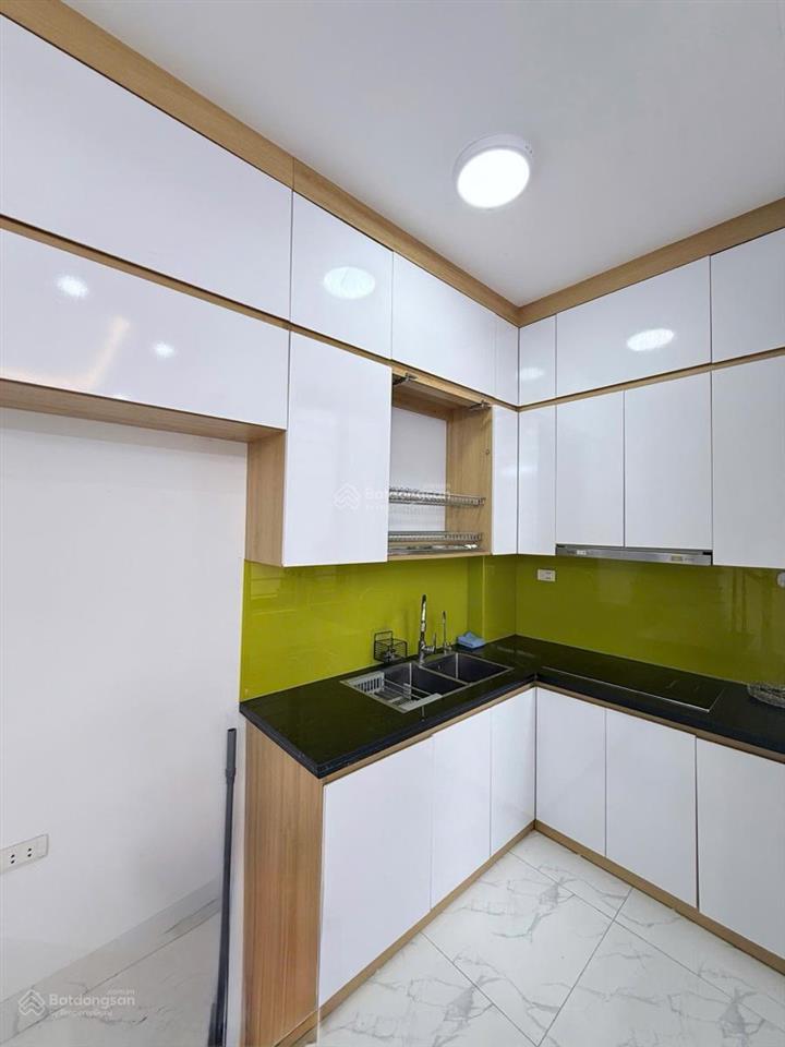 Hiếm ! chỉ 8,2 tỷ  cầu giấy  sát ôtô  kinh doanh  gần công viên cầu giấy
