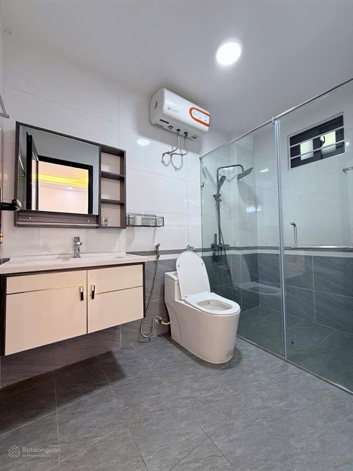 Vip ! cầu giấy  chỉ 9,5 tỷ  ôtô đỗ cửa  nhà mới  full nôi thất xịn  ở sướng