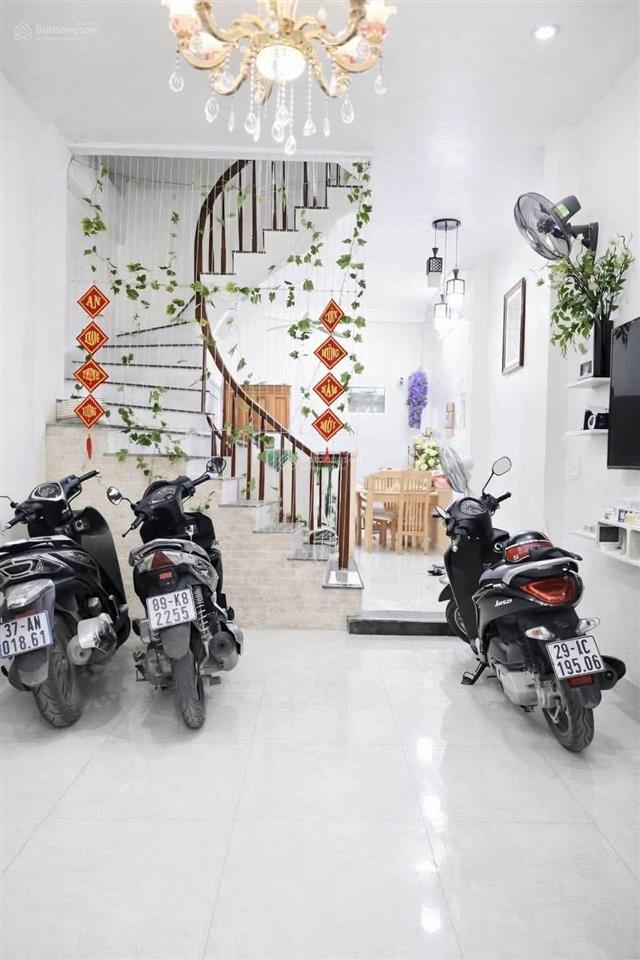 Hiếm! chỉ 8,1 tỷ  47m2  5 tầng  full nội thất  gần ôtô  kinh doanh  tại hoa bằng, cầu giấy