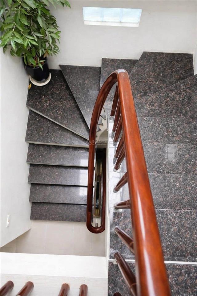 Hiếm! chỉ 8,1 tỷ  47m2  5 tầng  full nội thất  gần ôtô  kinh doanh  tại hoa bằng, cầu giấy