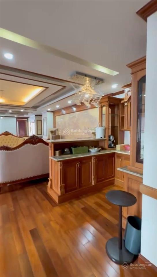 8tỷ dương quảng hàm  45m25tầng5 ngủ  gần ôtô  gần trường đại học kinh doanh full nội
