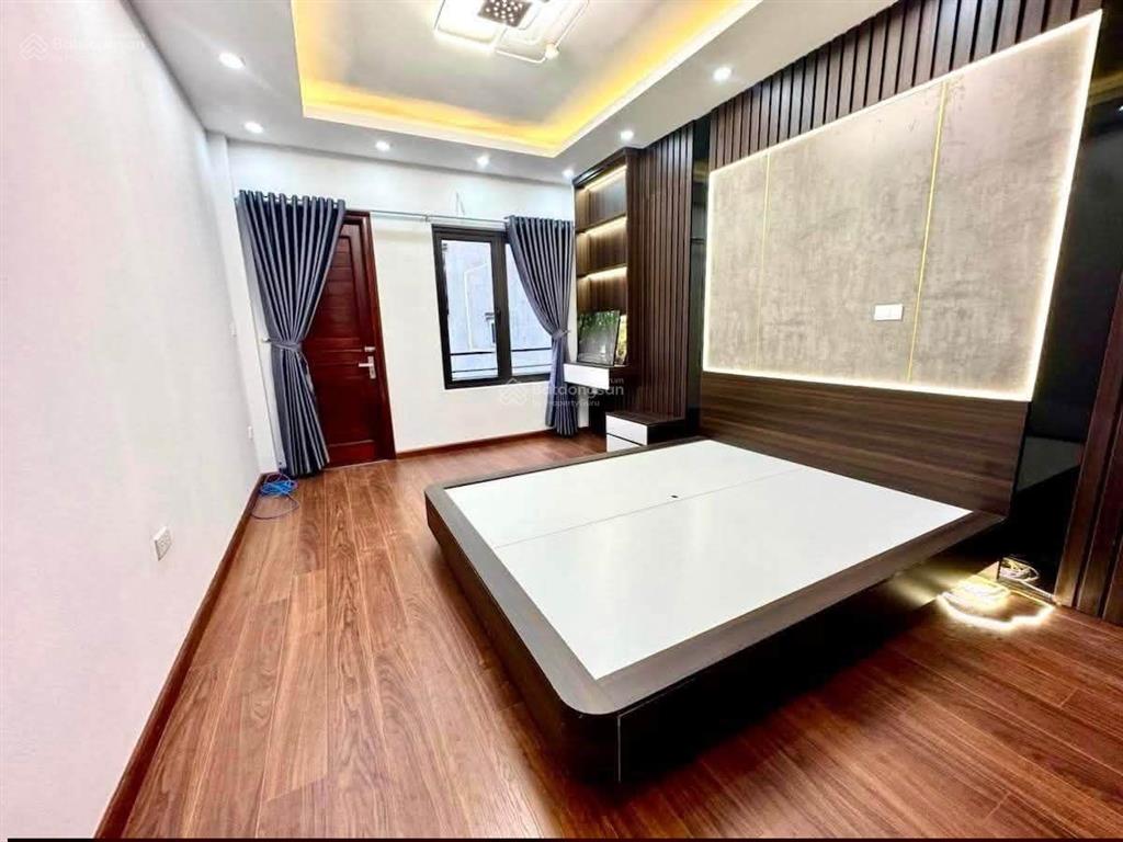 Phân lô cầu giấy 15 tỷ  45m2  5 tầng  thang máy  ô tô  kinh doanh  full nội thất  ở ngay