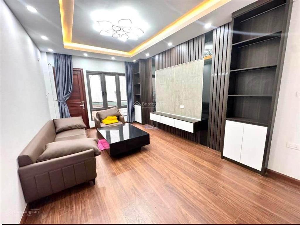 Phân lô cầu giấy 15 tỷ  45m2  5 tầng  thang máy  ô tô  kinh doanh  full nội thất  ở ngay