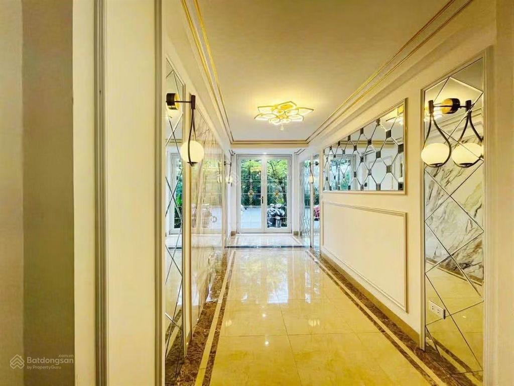Ngõ 68 cầu giấy  45m2  6 tầng thang máy  13 tỷ  mới full nội thất  ở ngay