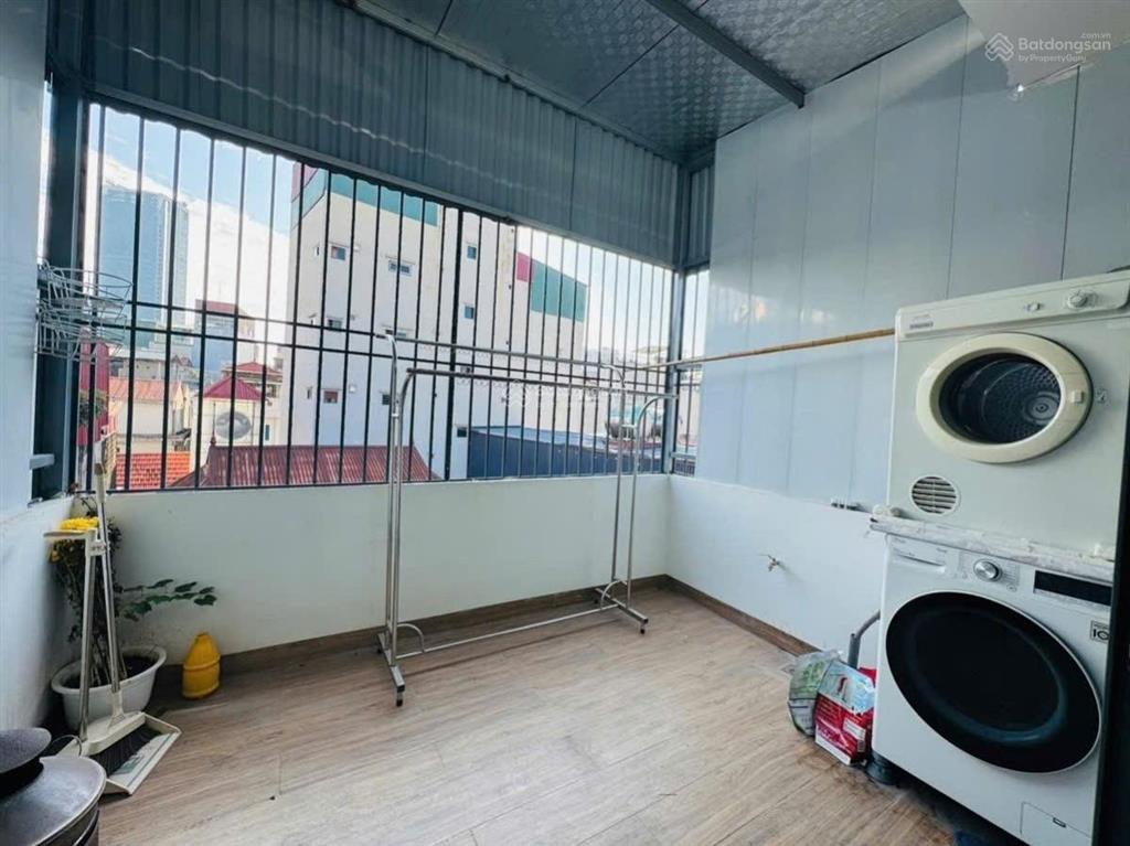 Hiếm ! 6,5 tỷ cầu giấy 35m2 5 tầng lô góc  gần ôtô kinh doanh online full nội thấtở ngay