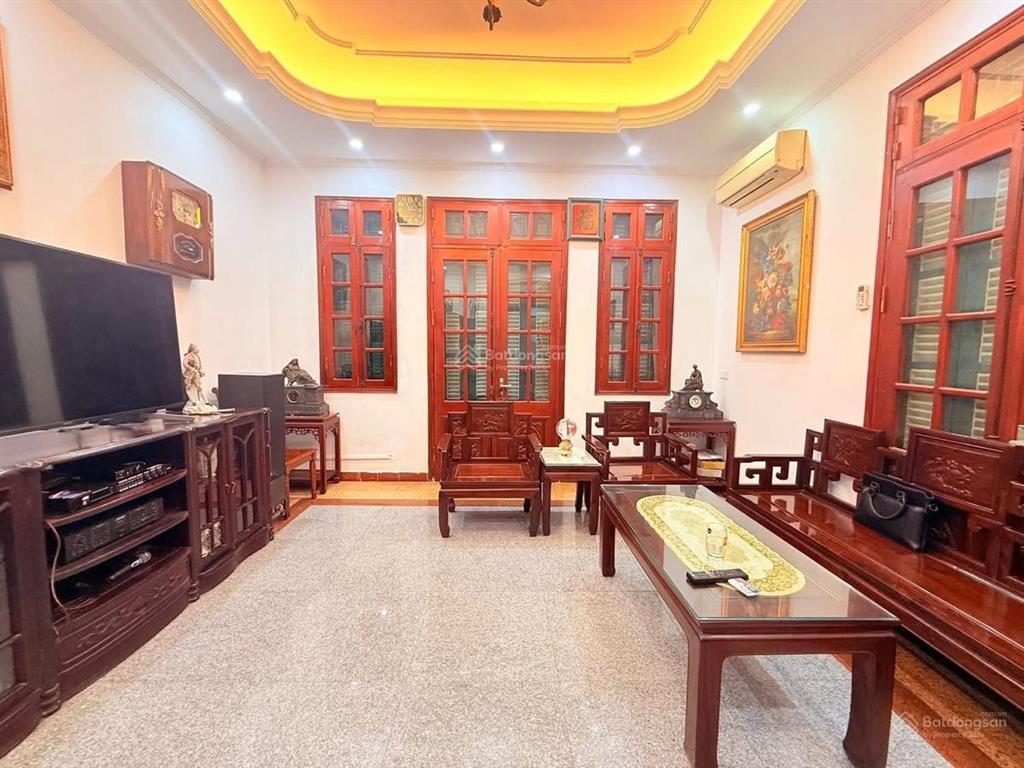 Vip cầu giấy 75m2  ô tô tránh  3 thoáng phân lô cán bộ  31 tỷ  ở ngay