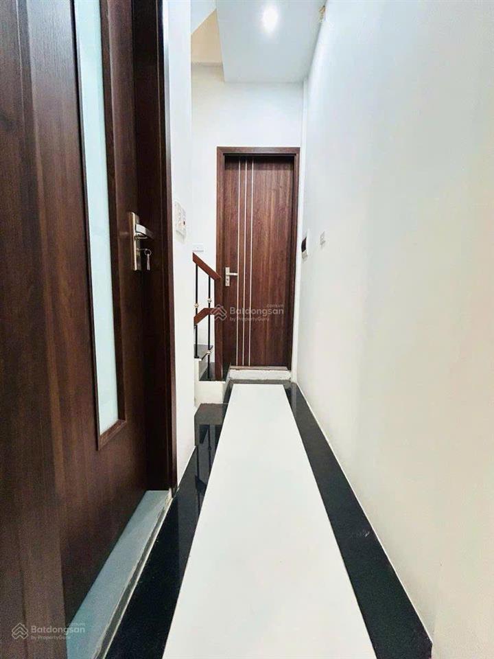 Chỉ 8,6 tỷ phân lô ô tô tránh  tt cầu giấy  full nội thất  gần công viên ở ngay