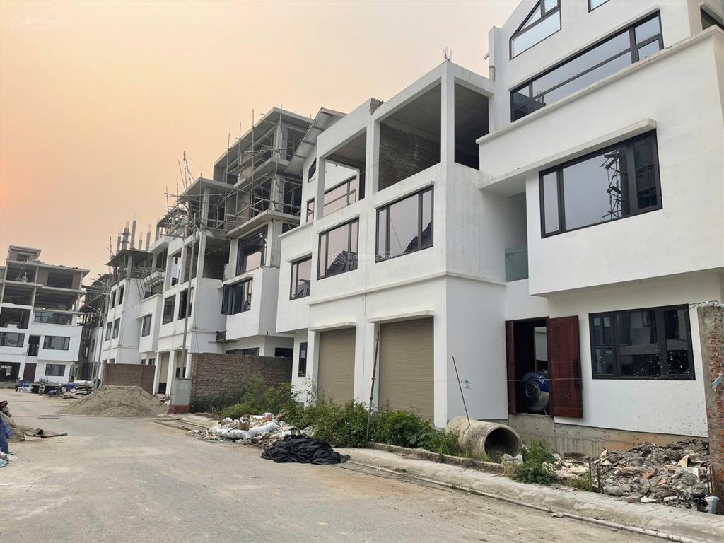 Đầu tư lãi ngay  biệt thự vạn xuân dt 174m2 giá 48 tỷ. cả khu có 37 căn. sát cạnh kđt ciputra