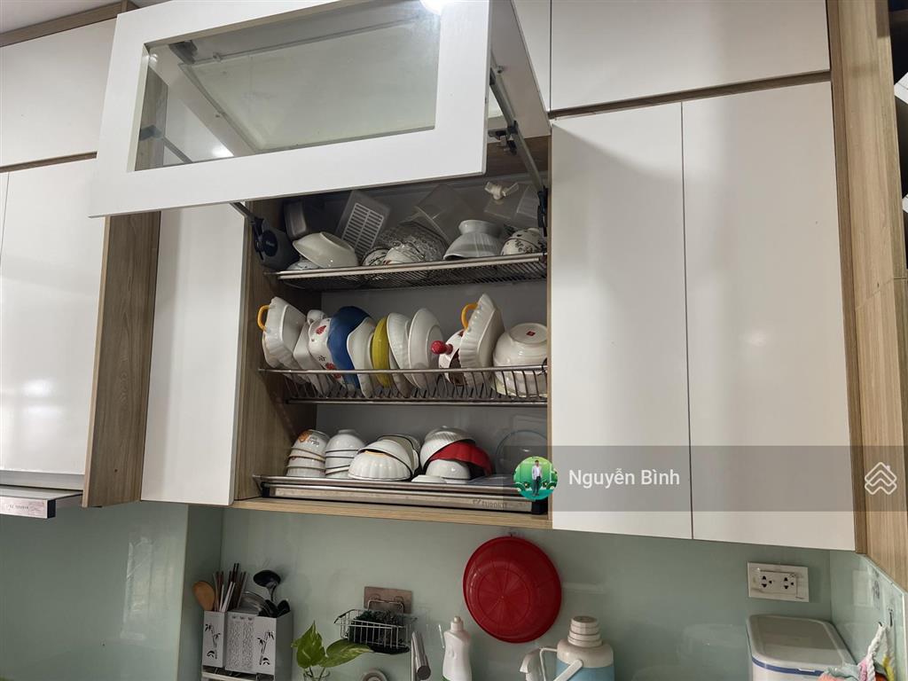 Cc bán căn ecohome 3  dt 67,7m2. tk 02 pn 02 wc. sổ đỏ sang tên. nội thất đầy đủ. có 2 hầm