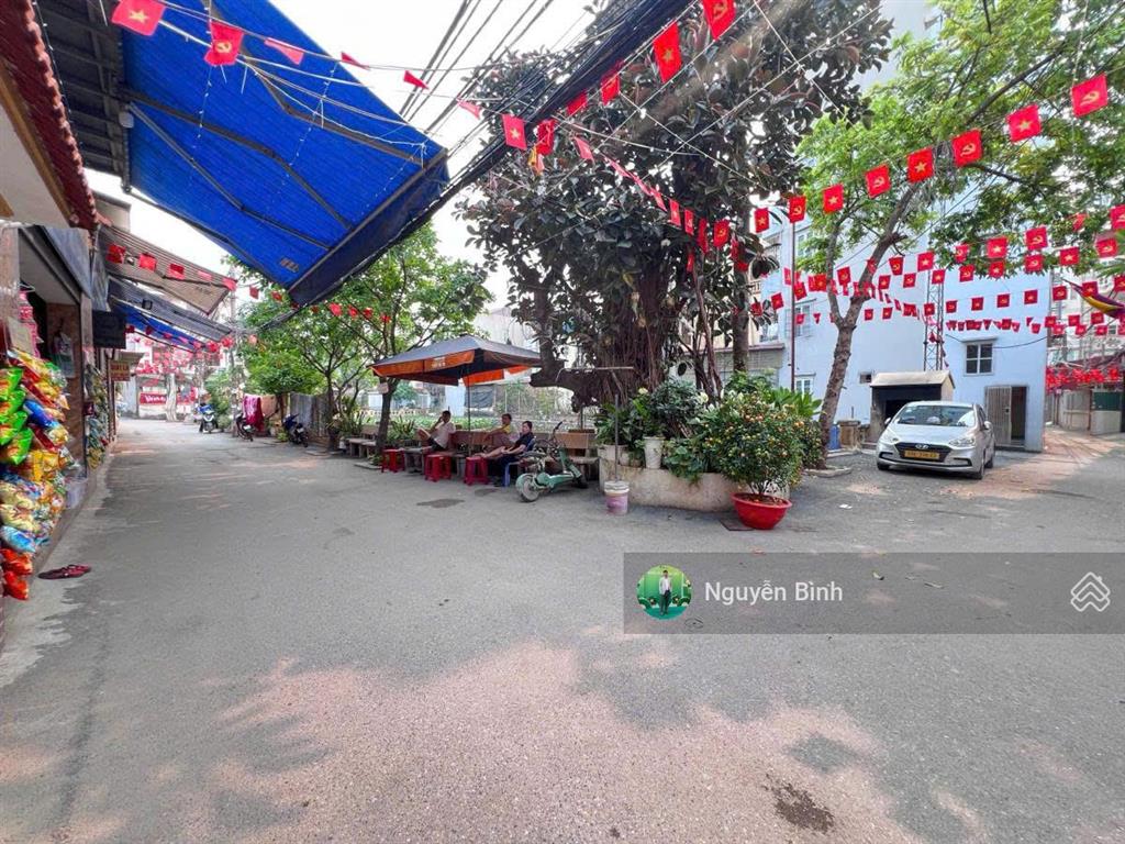 Hiếm có khó tìm  dt 32m2 an dương vương  chỉ 5 tỷ  sổ đẹp chờ giao dịch. 0978 996 ***