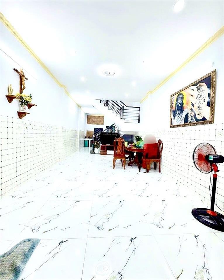 Nhà đẹp 2 tầng  cách mặt tiền tân kỳ tân quý vài bước chân  giá 4,65 tỷ