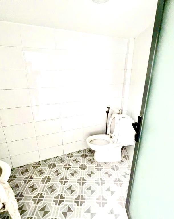 Nhà 2 tầng hl2  hẻm xe tải  gần bv  pháp lý chuẩn  64m2  kinh doanh tốt