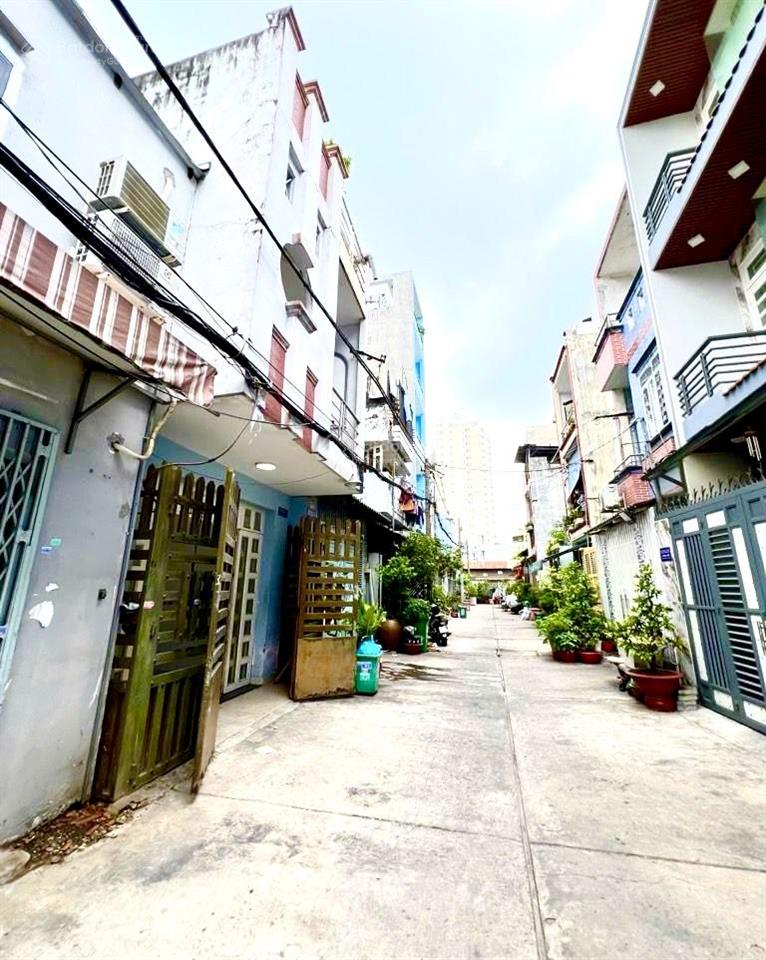 5,85 tỷ sở hữu nhà 3 tầng  hẻm 8m ô tô quay đầu  vào ở ngay