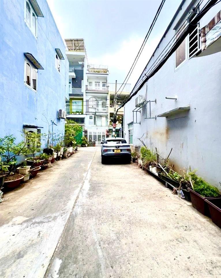 5,85 tỷ sở hữu nhà 3 tầng  hẻm 8m ô tô quay đầu  vào ở ngay