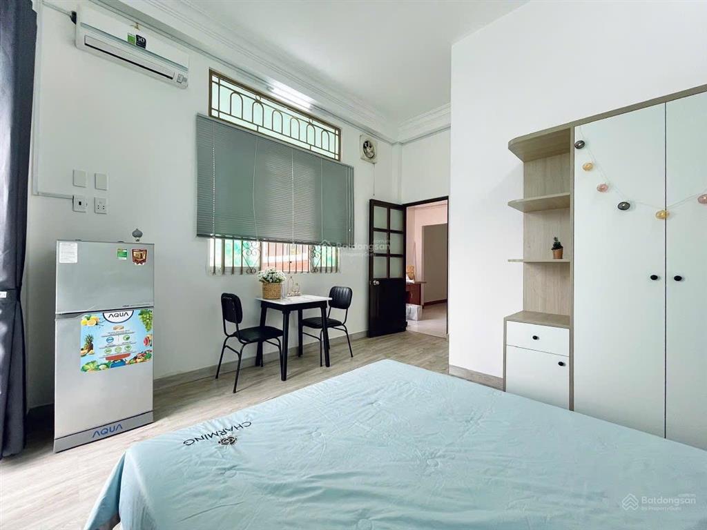 Đúng hình đúng giá phòng ban công. full nội thất  giá rẻ gần ubnd (đảo kim cương q2)