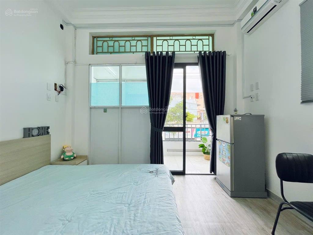 Đúng hình đúng giá phòng ban công. full nội thất  giá rẻ gần ubnd (đảo kim cương q2)