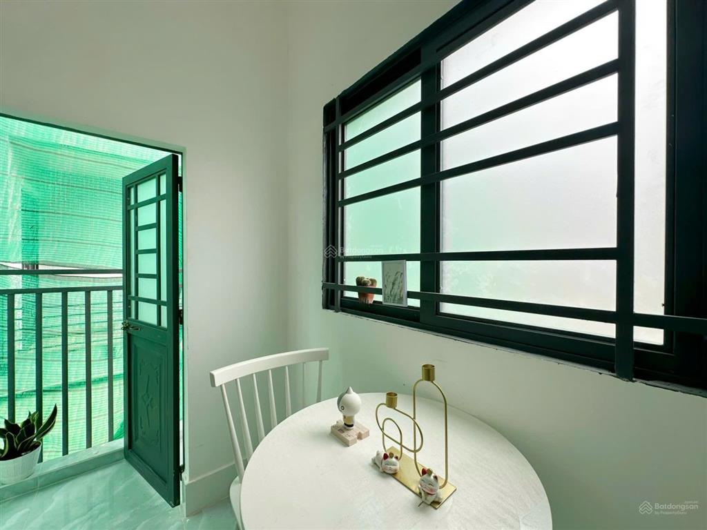 Căn hộ 1pn + 1 gác lửng có ban công. mặt tiền lê hữu kiều q2  gần cạnh đảo kim cương quận 2