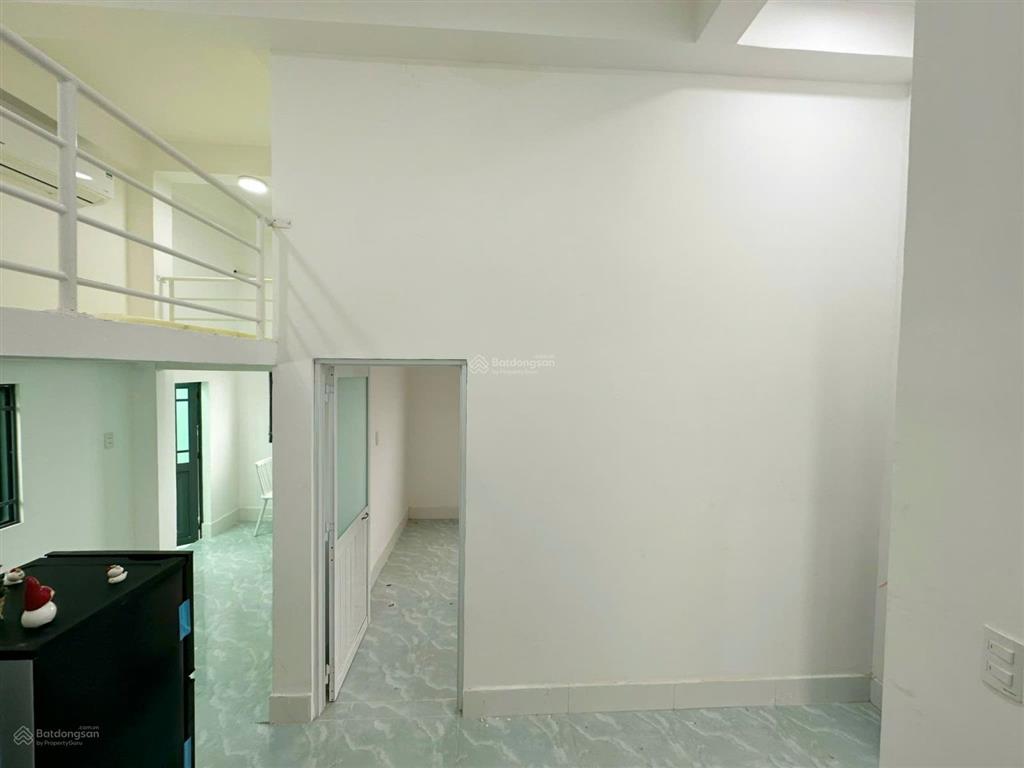 Căn hộ 1pn + 1 gác lửng có ban công. mặt tiền lê hữu kiều q2  gần cạnh đảo kim cương quận 2