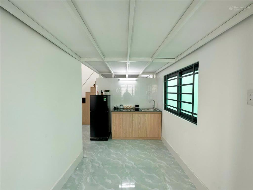 Căn hộ 1pn + 1 gác lửng có ban công. mặt tiền lê hữu kiều q2  gần cạnh đảo kim cương quận 2