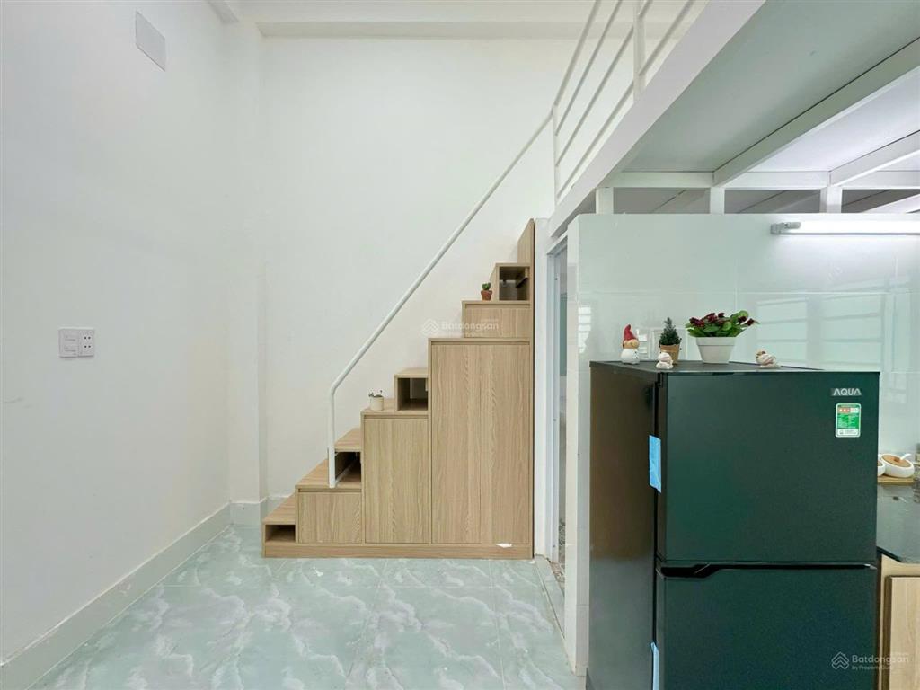 Căn hộ 1pn + 1 gác lửng có ban công. mặt tiền lê hữu kiều q2  gần cạnh đảo kim cương quận 2