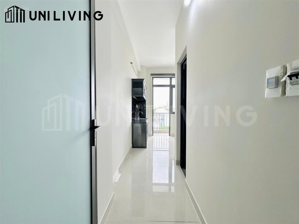 Phòng cho thuê có ban công, sạch sẽ mới tinh tươm luôn. gần bv lê văn thịnh q2. hình thật giá thật