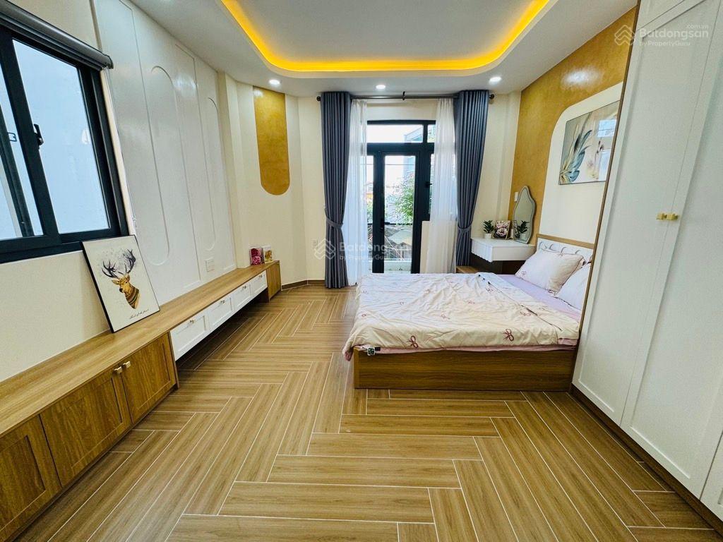 Gò vấp p6 # mặt tiền buôn bán kinh danh (4x12.5) 50m2 có thang máy # giá 9tỷ2  kết cấu  5 tần