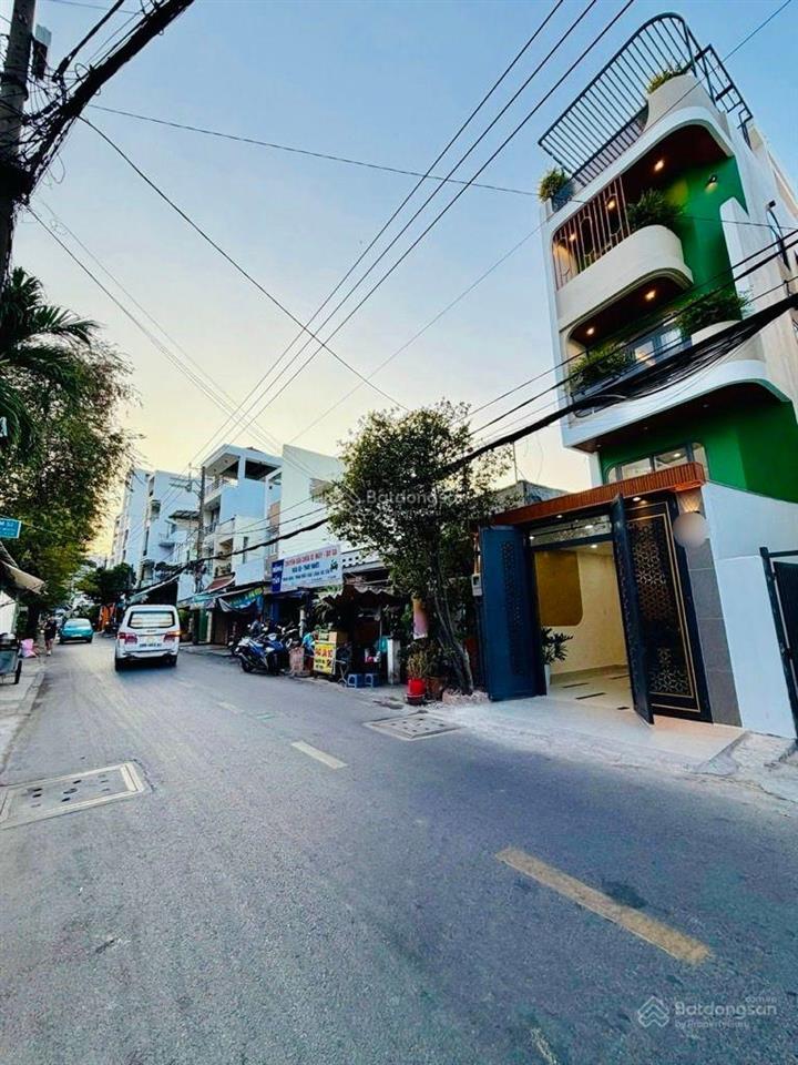 Gò vấp p6 # mặt tiền buôn bán kinh danh (4x12.5) 50m2 có thang máy # giá 9tỷ2  kết cấu  5 tần