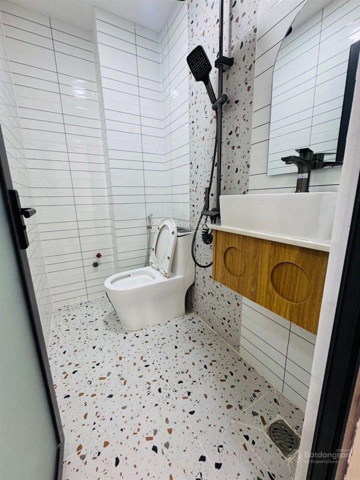 Gò vấp p6 # mặt tiền buôn bán kinh danh (4x12.5) 50m2 có thang máy # giá 9tỷ2  kết cấu  5 tần