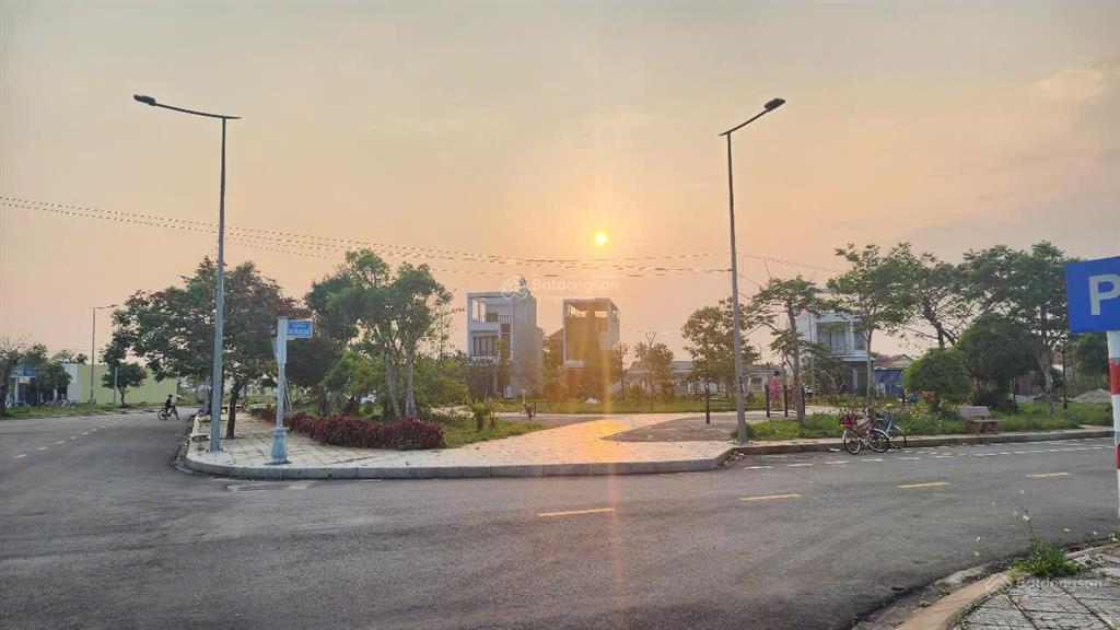 Đất nền trung tâm quảng ngãi mặt tiền 7m  liền kề quảng trường trung tâm  sẵn sổ công chứng ngay