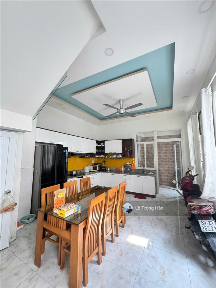 Nhà 3 tầng  lô góc 2 mặt tiền đường số 11 trường thọ 131m2  chỉ 15 tỷ