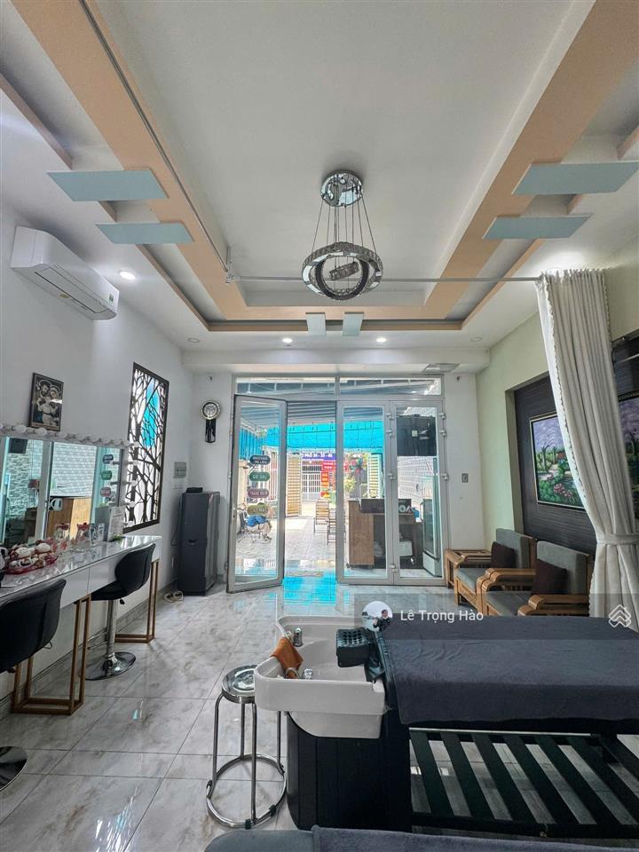 Nhà 3 tầng  lô góc 2 mặt tiền đường số 11 trường thọ 131m2  chỉ 15 tỷ