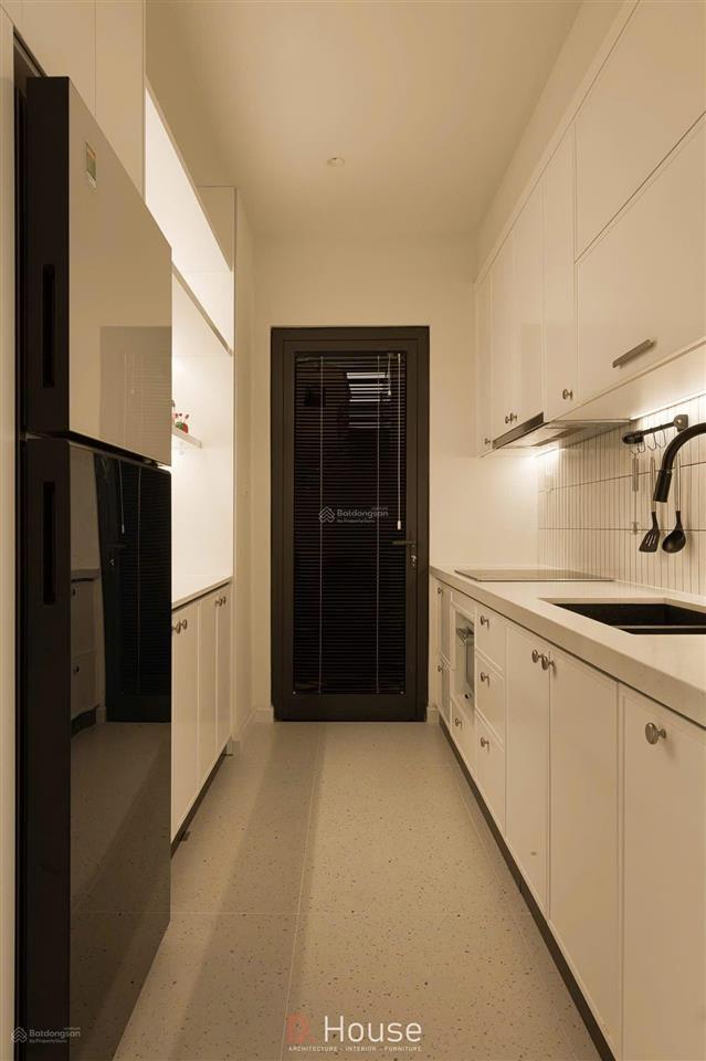 Giá 5,3 tỷ sở hữu căn 2 ngủ 69m sẵn sổ giao dịch tại sky central, 0702 124 ***
