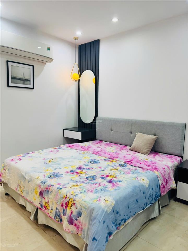 Cho thuê cc 3pn 105m full đồ giá 12.5tr giá hời vào ở được luôn tại rose town 79 ngọc hồi