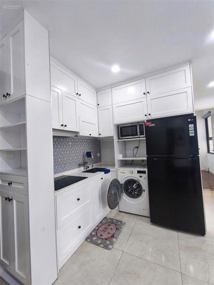 Cho thuê căn 75m2 11tr, 2pn, 2wc ban công đông nam tại rose town, ngọc hồi, hoàng mai, hà nội