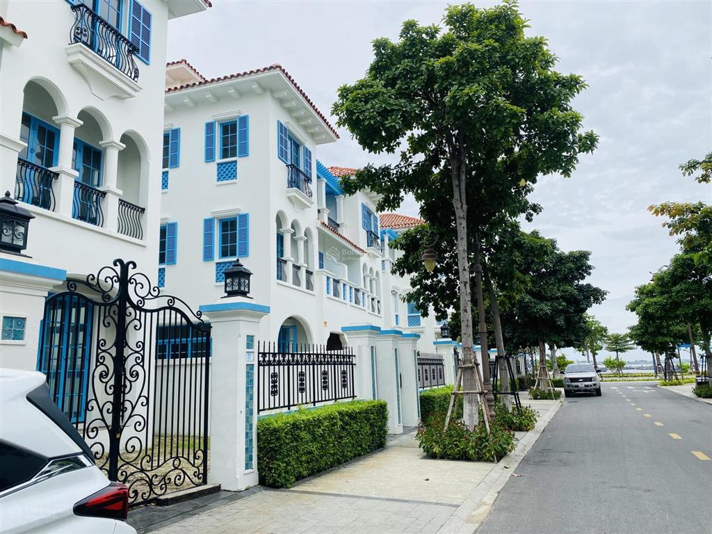 Bán gấp bt feria tại trung tâm du lịch bãi cháy, full nội thất, có sổ gd được luôn