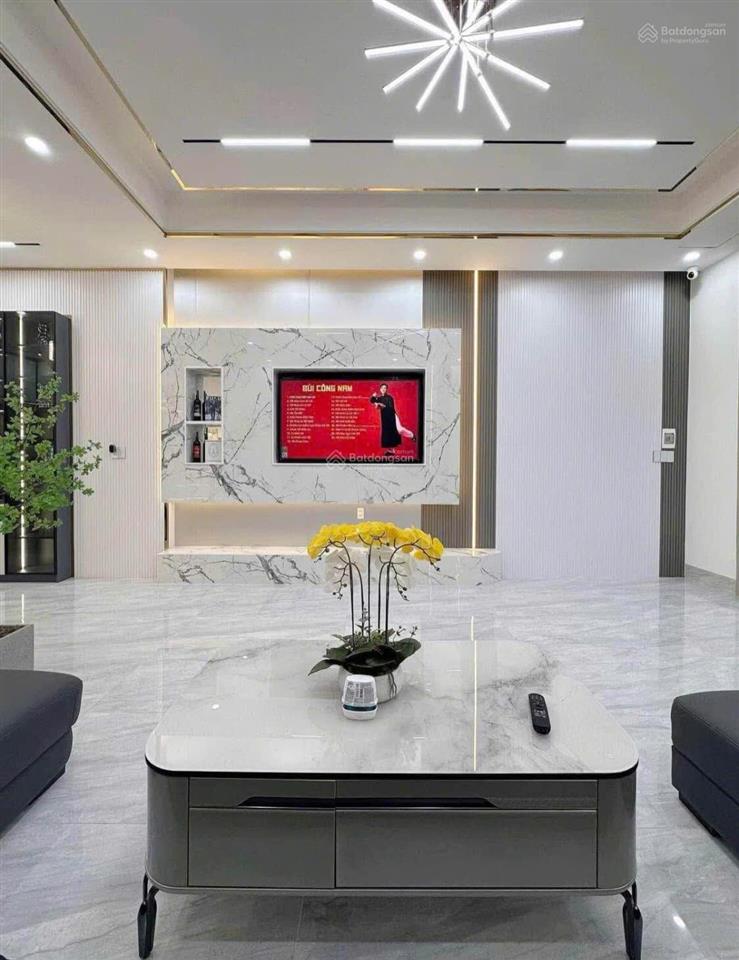 Cần bán gấp nhà đường nguyễn hữu trí, gần chợ điệm dt 110m2 shr