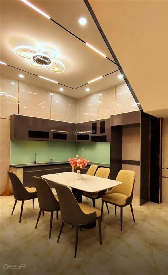 Chủ kẹt bán gấp nhà nguyễn cữu phú gần đh phạm ngọc thạch . giá 1 tỷ 100 triệu. diện tích 120m2 shr