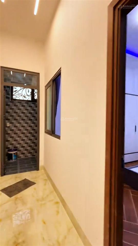 Chủ kẹt bán gấp nhà nguyễn cữu phú gần đh phạm ngọc thạch . giá 1 tỷ 100 triệu. diện tích 120m2 shr