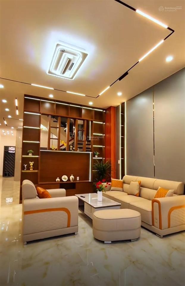 Chủ kẹt bán gấp nhà nguyễn cữu phú gần đh phạm ngọc thạch . giá 1 tỷ 100 triệu. diện tích 120m2 shr