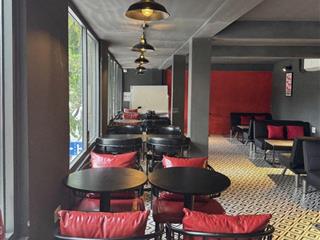 Cửa hàng mặt phố cho thuê cho quán cà phê, nhà hàng có sân thượng, bãi đỗ xe rộng 14m