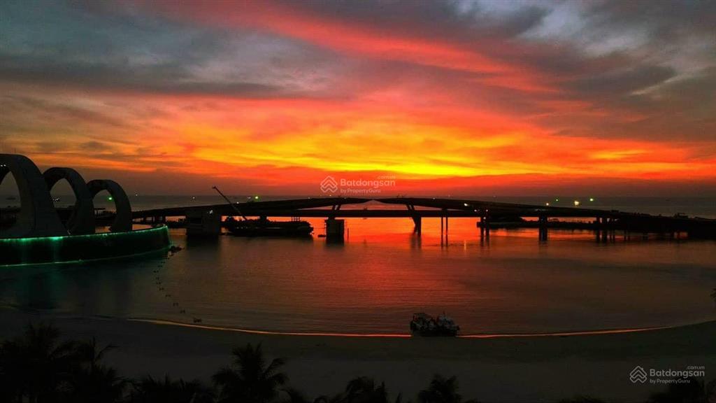 Còn suất cho ai có tầm nhìn chỉ với 699tr  sở hữu ngay căn hộ biển phú q, dòng tiền hơn 20tr/tháng