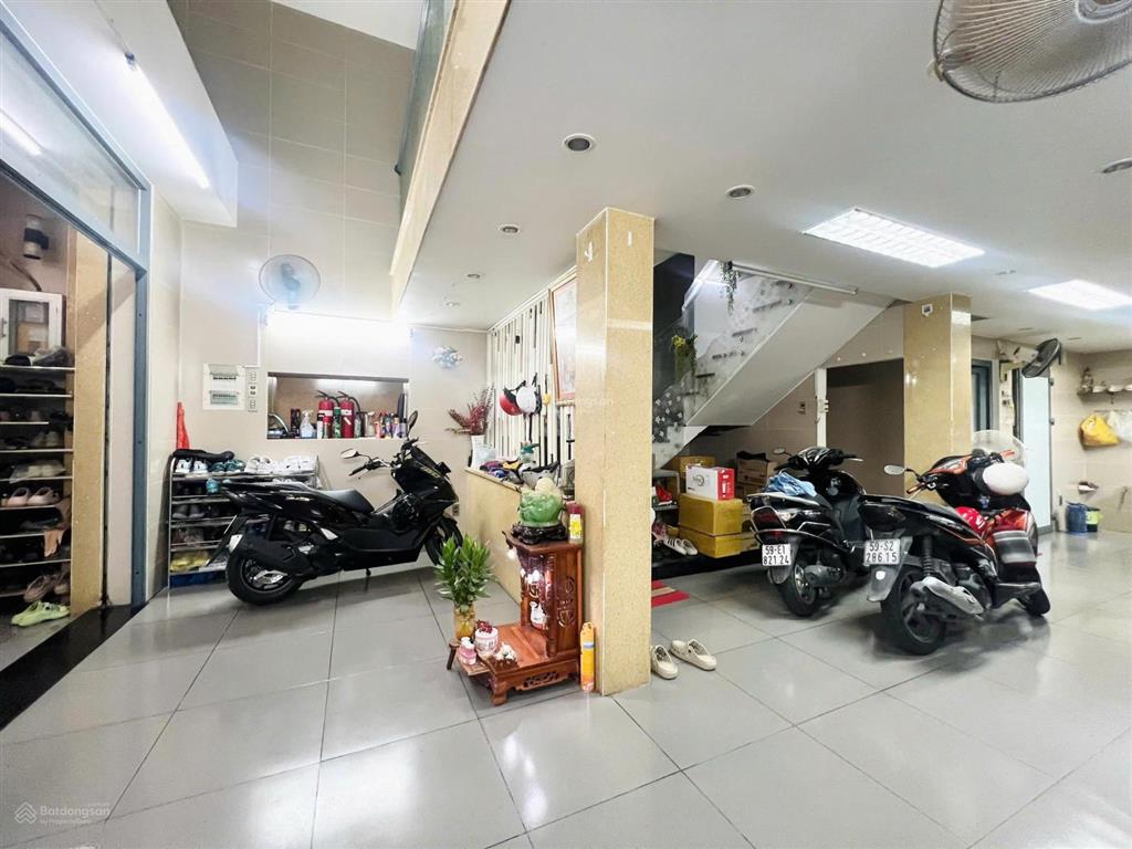 Giảm 13 tỷ! nhà đẹp 4 tầng hxh lê quang định 5.3x22m  nội thất xịn, xe hơi ngủ nhà  gần bà chiểu