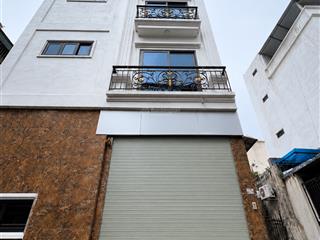 Trung tâm bắc từ liêm  nhà 6 tầng có thang máy  ô tô đỗ cửa